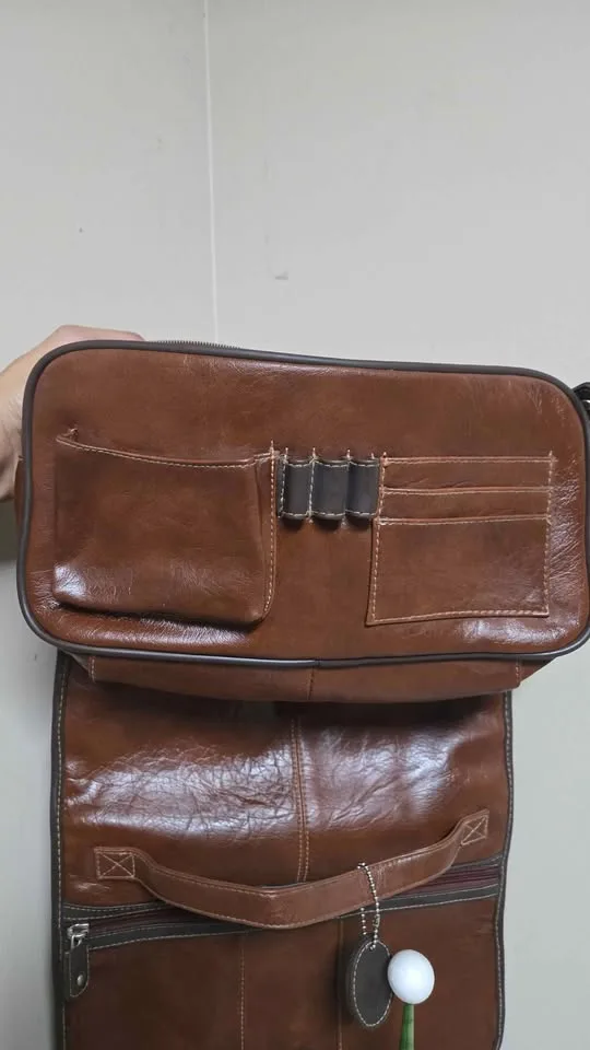 Vintage leather mouflon toiletry bag image indicator(3)