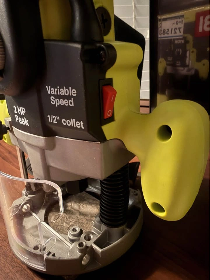 RYOBI 10-Amp 2 HP Peak Corded Plunge Base Router (RE180PL1G) - photo 2