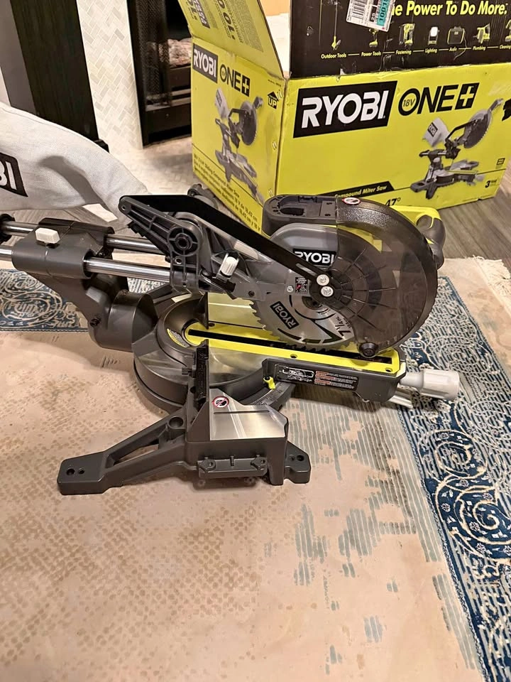 RYOBI 18V ONE+ Cordless 7-1/4" Sliding Compound Miter Saw