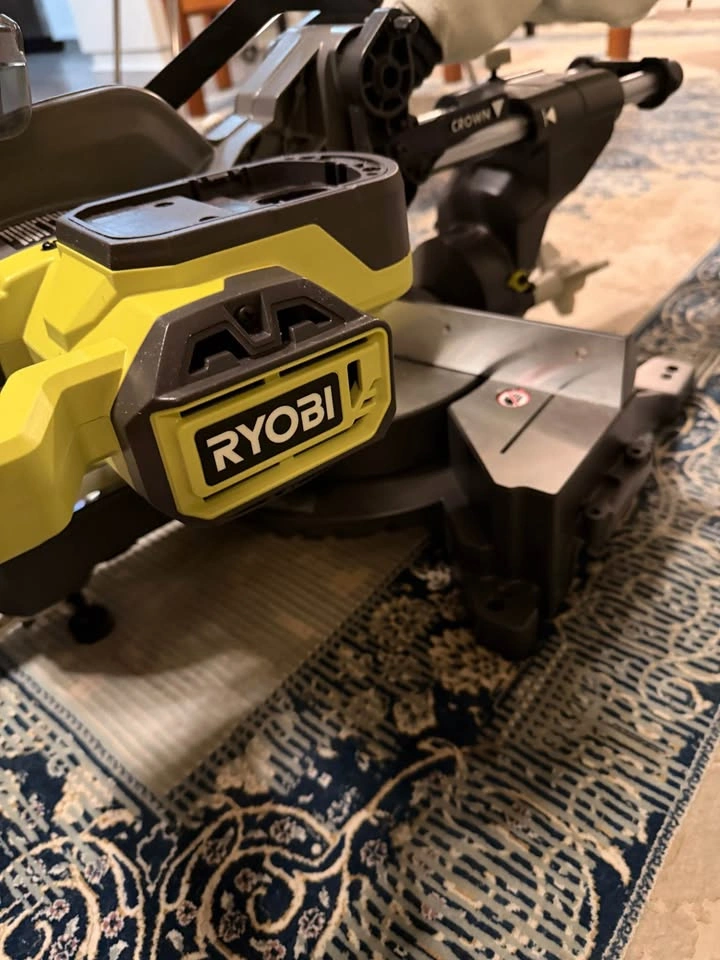 RYOBI 18V ONE+ Cordless 7-1/4" Sliding Compound Miter Saw - photo 3