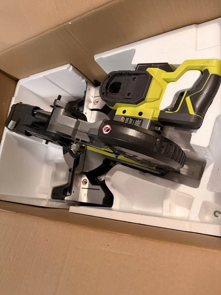 RYOBI 18V ONE+ Cordless 7-1/4" Sliding Compound Miter Saw - photo 4