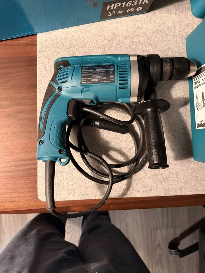 Makita HP1631K 710W Corded Hammer Drill Kit - photo 2