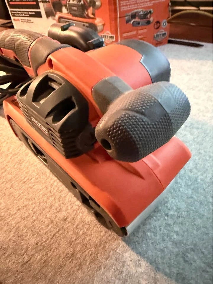 Ridgid Heavy Duty Variable Speed 3x13” Belt Sander - photo 2