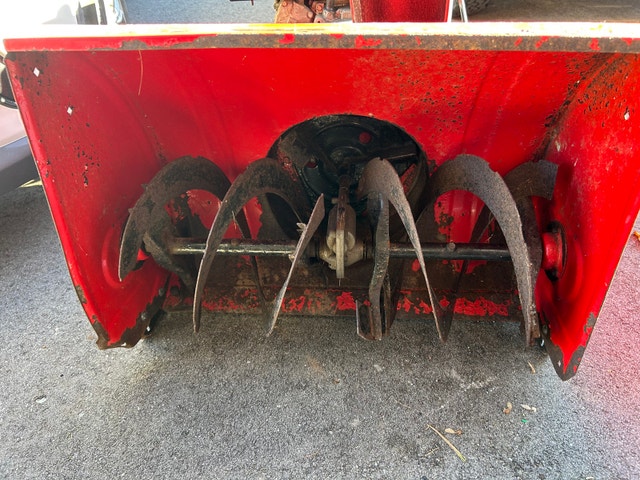 MTD Snowblower - photo 2