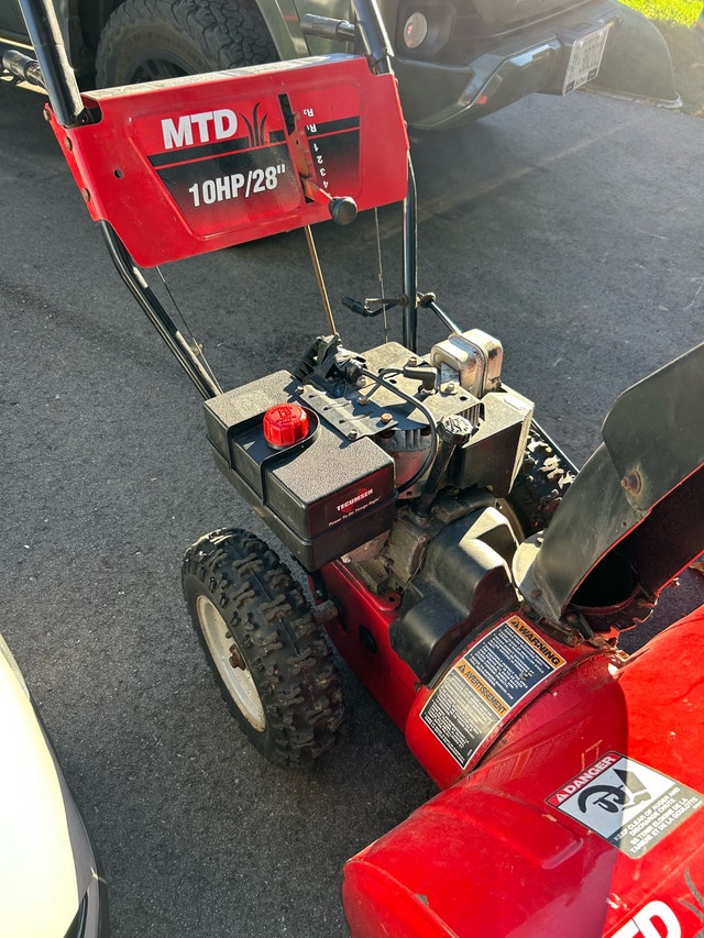 MTD Snowblower - photo 4