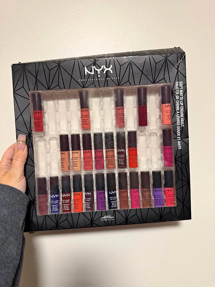 NYX 24 Pieces Soft Matte Lip Cream