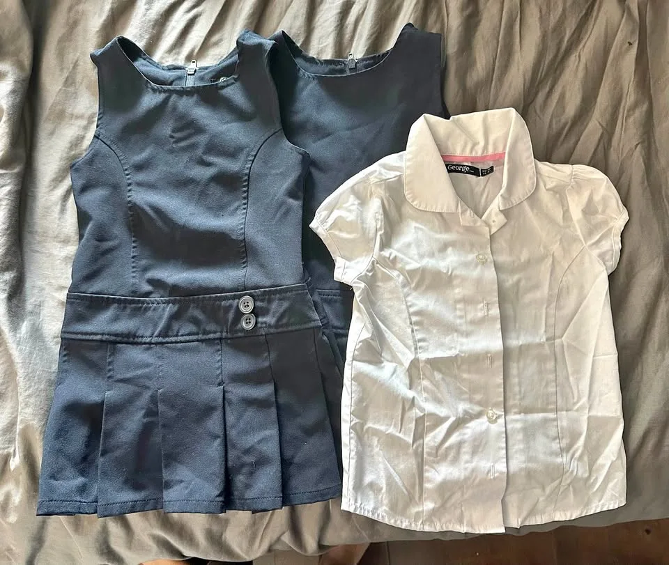 size 5 kids Uniform attire thumbnail