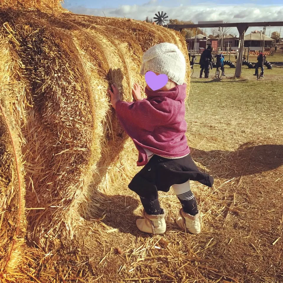 18-24m kids poncho image indicator(2)