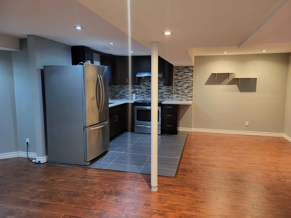 1-Bedroom Basement Apartment with Separate Entrance - Nov 1st - photo 2