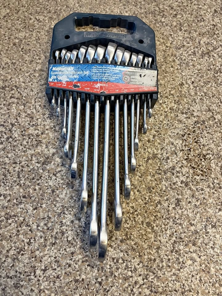 14 Piece Mastercraft SAE (imperial) Wrench Set
