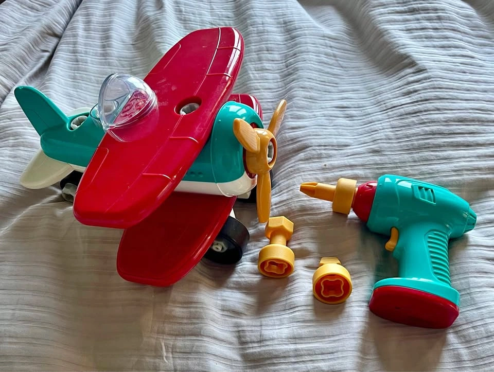 Battat take-apart airplane toy