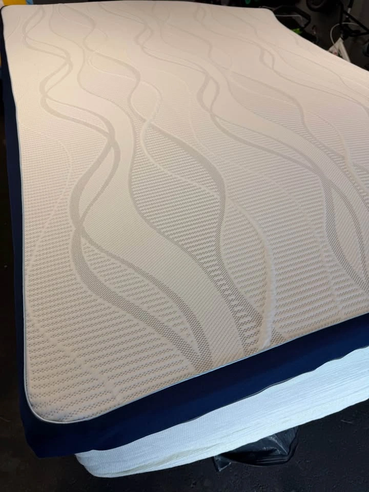Nectar 2” firm Queen mattress topper, never used - photo 2