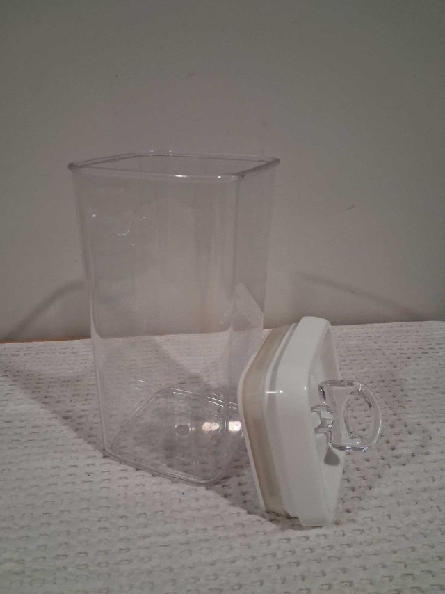 OXO Good Grips Pop Container