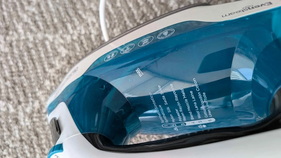 Black & Decker Steam Iron - photo 3
