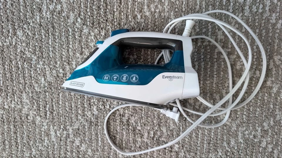 Black & Decker Steam Iron - photo 4