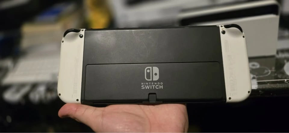Nintendo Switch Bundle with Game, Case, VR Visors, and Dock - photo 5