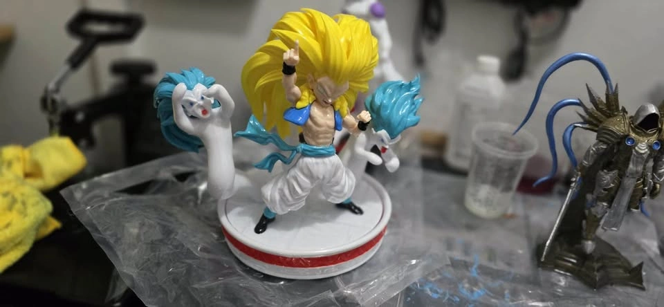 Gotenks SSJ3 Figure + Kamikaze Ghosts - photo 4