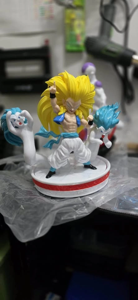Gotenks SSJ3 Figure + Kamikaze Ghosts - photo 5