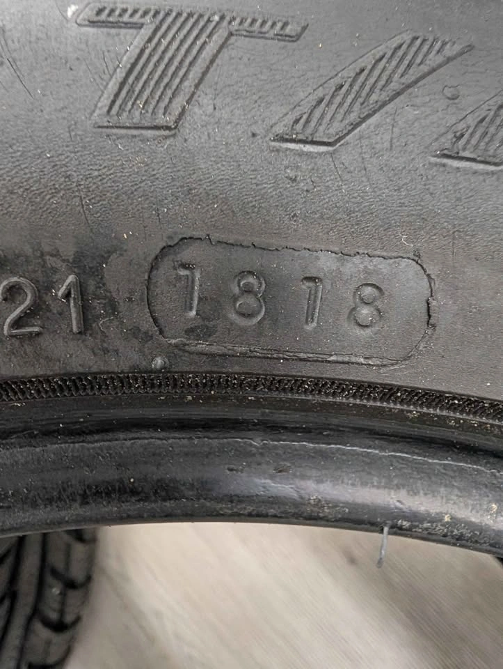 225/50/R17 BFGoodrich Full Winter Tire Set - photo 2
