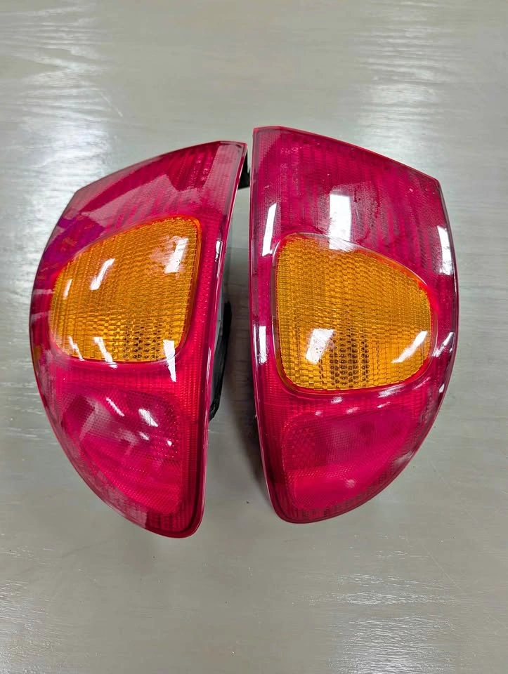 1998-2002 OEM Toyota Corolla Outer Tail Lights