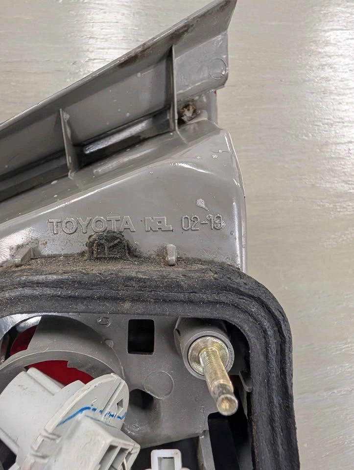 1998-2002 OEM Toyota Corolla Outer Tail Lights - photo 4