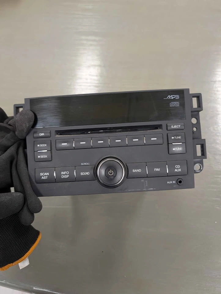 OEM Stereo CD Player Radio for Chevy Aveo / Pontiac G3 / Suzuki - photo 2