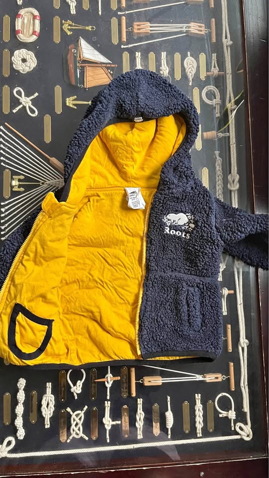 Roots baby toddler reversible winter jacket 18-24months