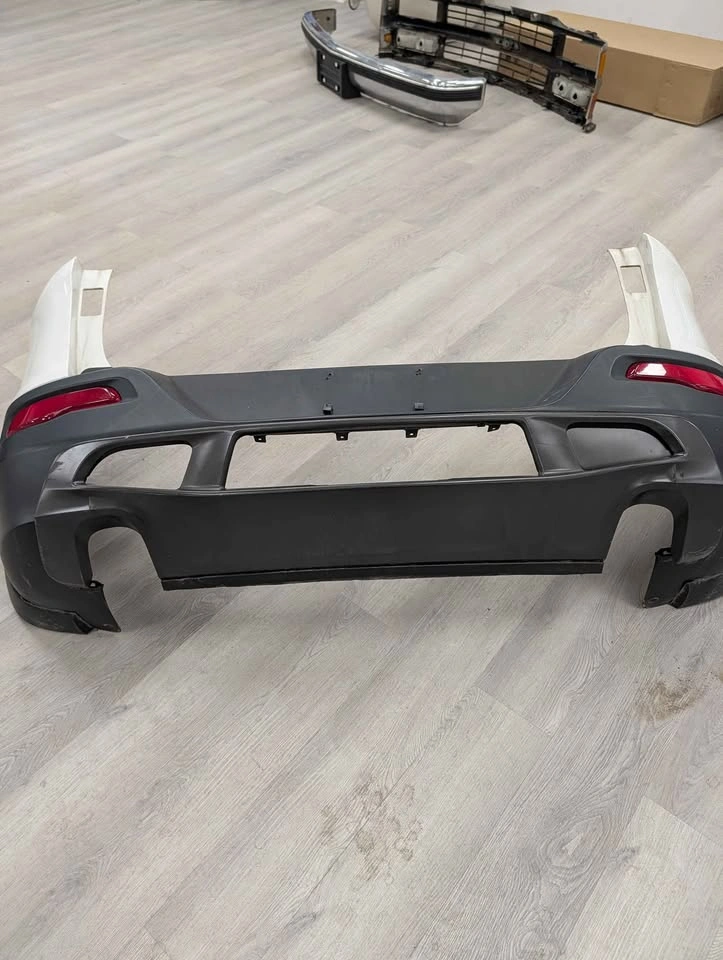 Jeep Cherokee Trailhawk Rear Bumper Cover - photo 2