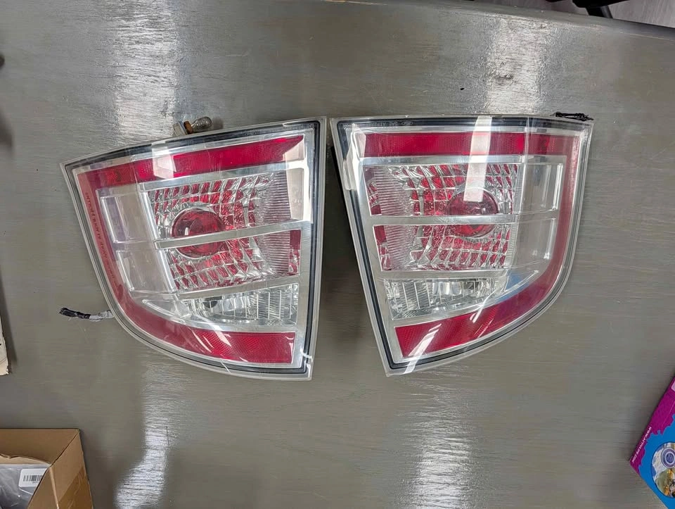 2007-2010 Ford Edge Tail lights