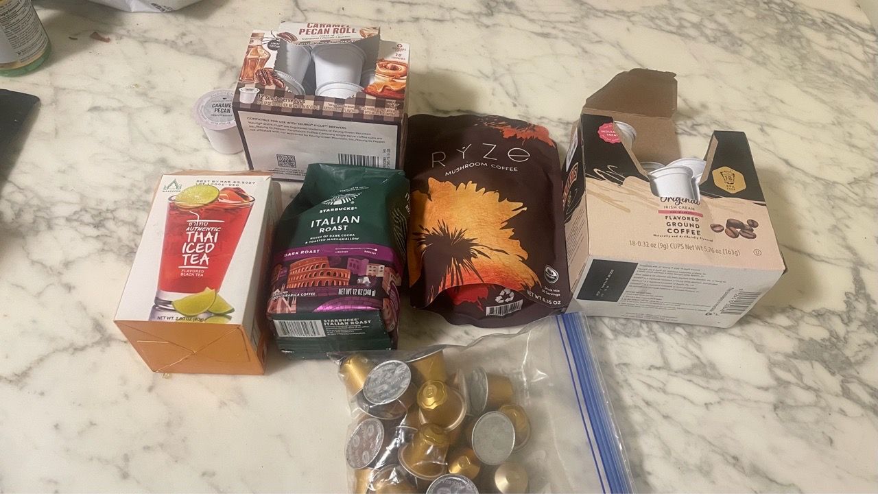 Lots of Coffee limited edition pods & beans and tea - photo 2
