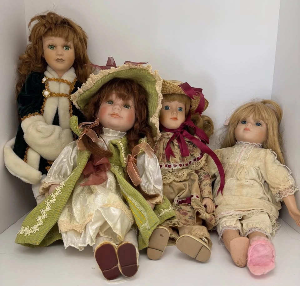Vintage Porcelain Dolls, Lot of 11 - photo 2