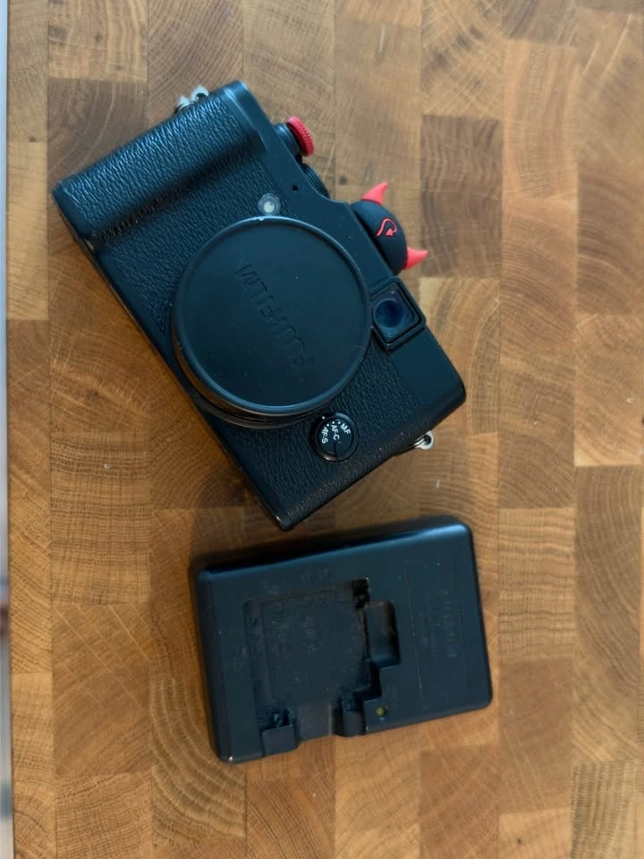 Fujifilm x10 Digital Camera - photo 2
