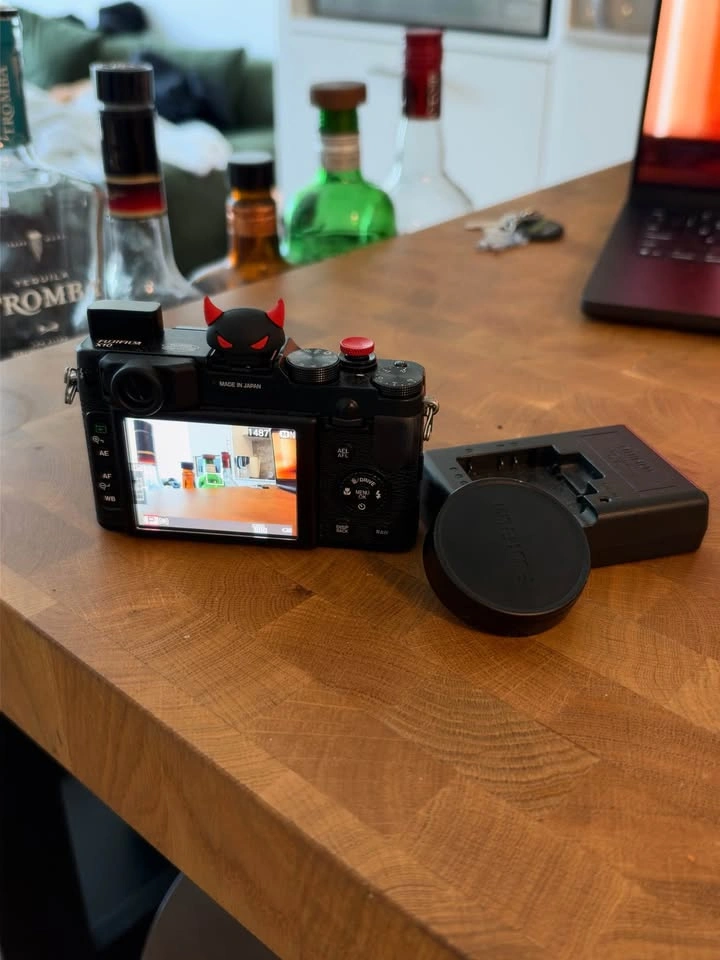 Fujifilm x10 Digital Camera - photo 3