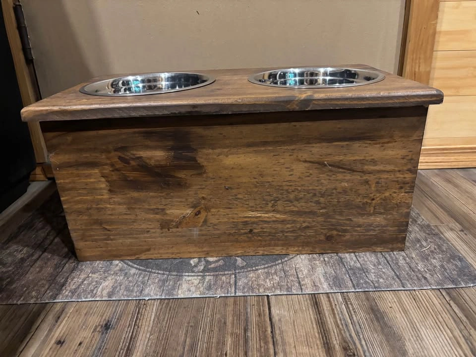Rustic Wooden Elevated Pet Feeding Station - 2 Bowls - photo 2