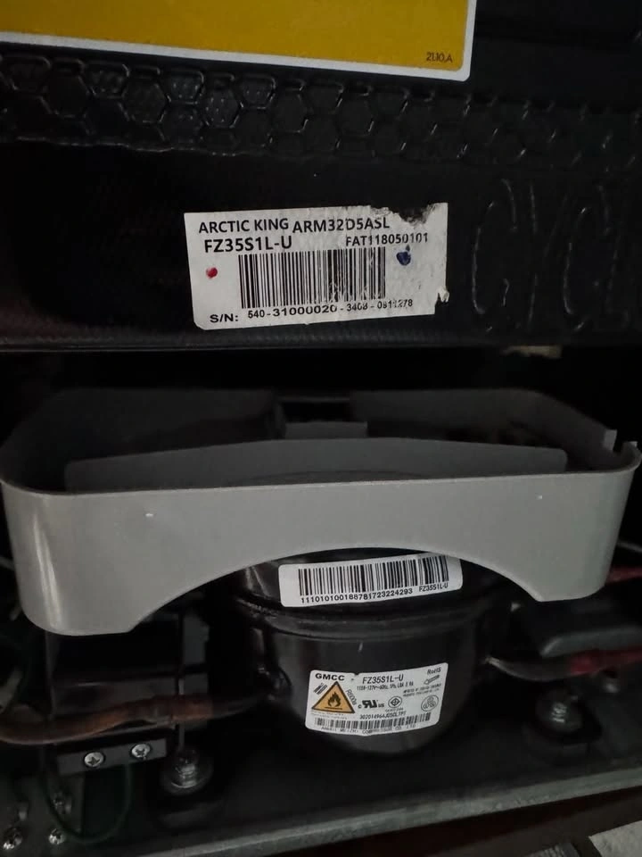 Arctic King ARM32D5ASL 3.2 Cu Ft Two Door Mini Fridge - photo 5
