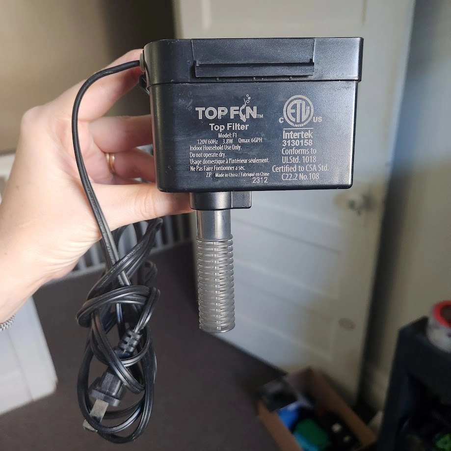 Small Topfin filter for small PetSmart acrylic tanks - photo 2