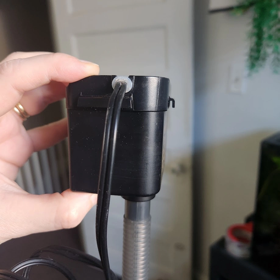 Small Topfin filter for small PetSmart acrylic tanks - photo 3