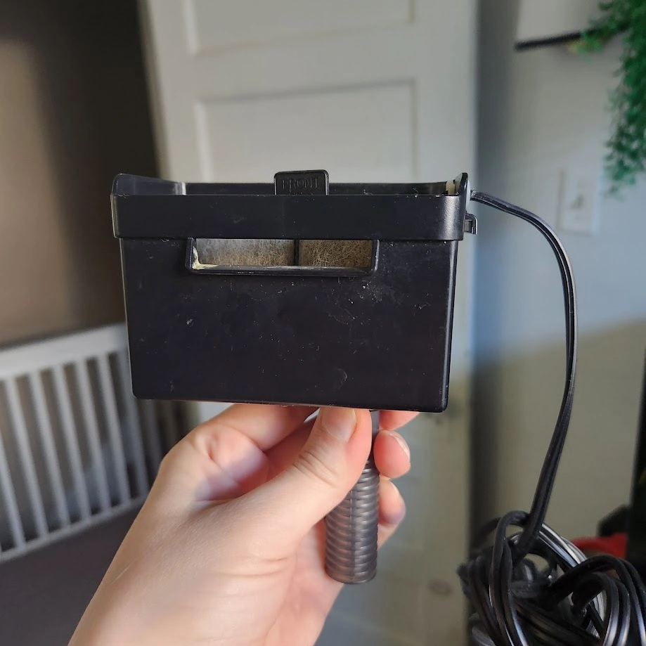 Small Topfin filter for small PetSmart acrylic tanks - photo 4