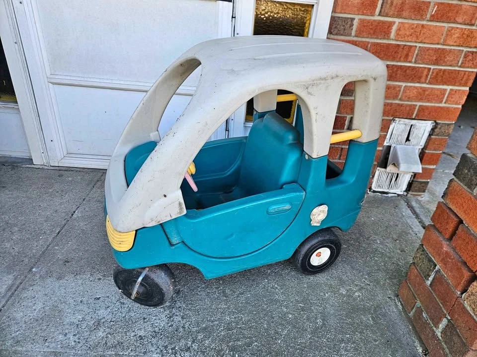 Cozy Coupe Van Kids 2-5 yr old Queens 11357