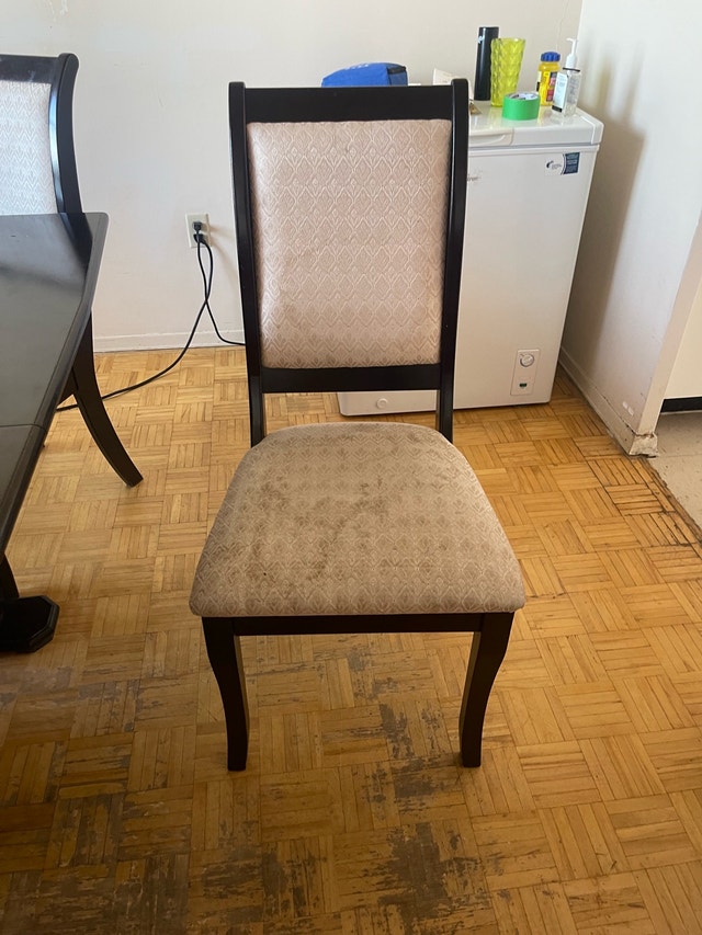 FOUR (4) DINING CHAIRS