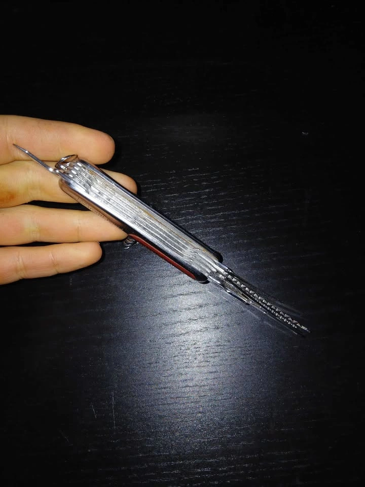 Multifunction knife and tools - photo 3