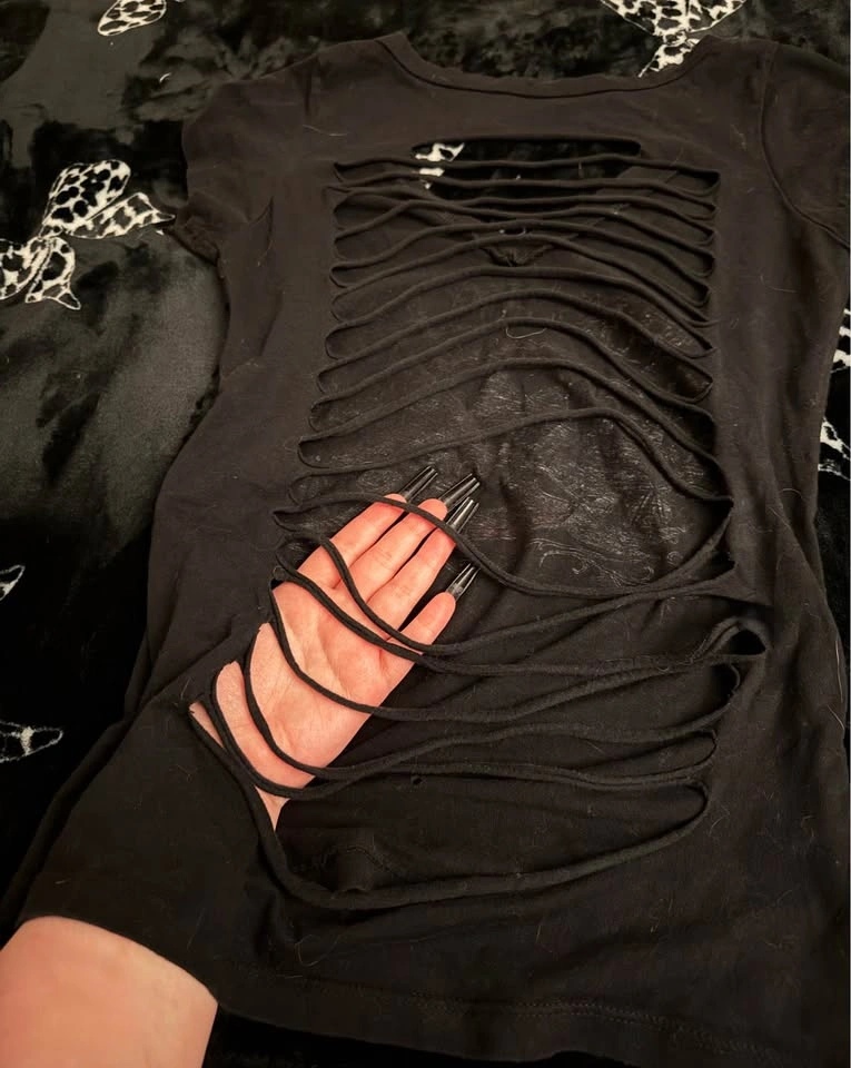 y2k vintage hustler cut out back top - photo 3