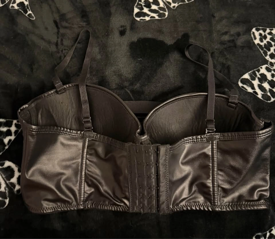 faux leather goth bra corset top - photo 2