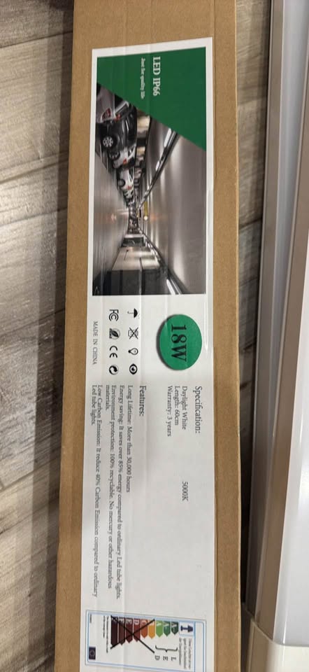 Ceiling light fixture- 4 pack - photo 2