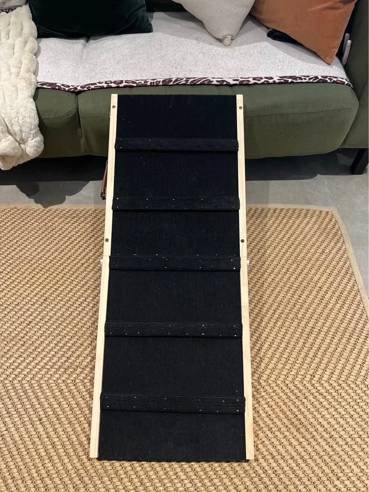 Dog Ramp for Couch & Bed – New in Box, Adjustable - photo 2