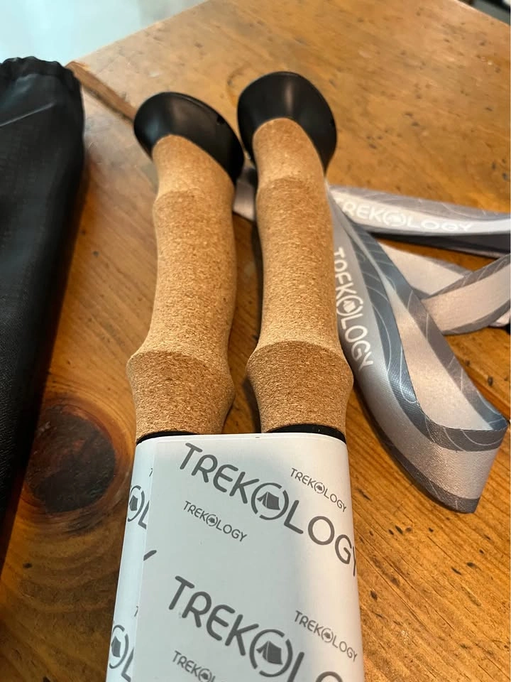 Carbon Fiber Trekking Poles, Ultralight, Trekology – New - photo 4