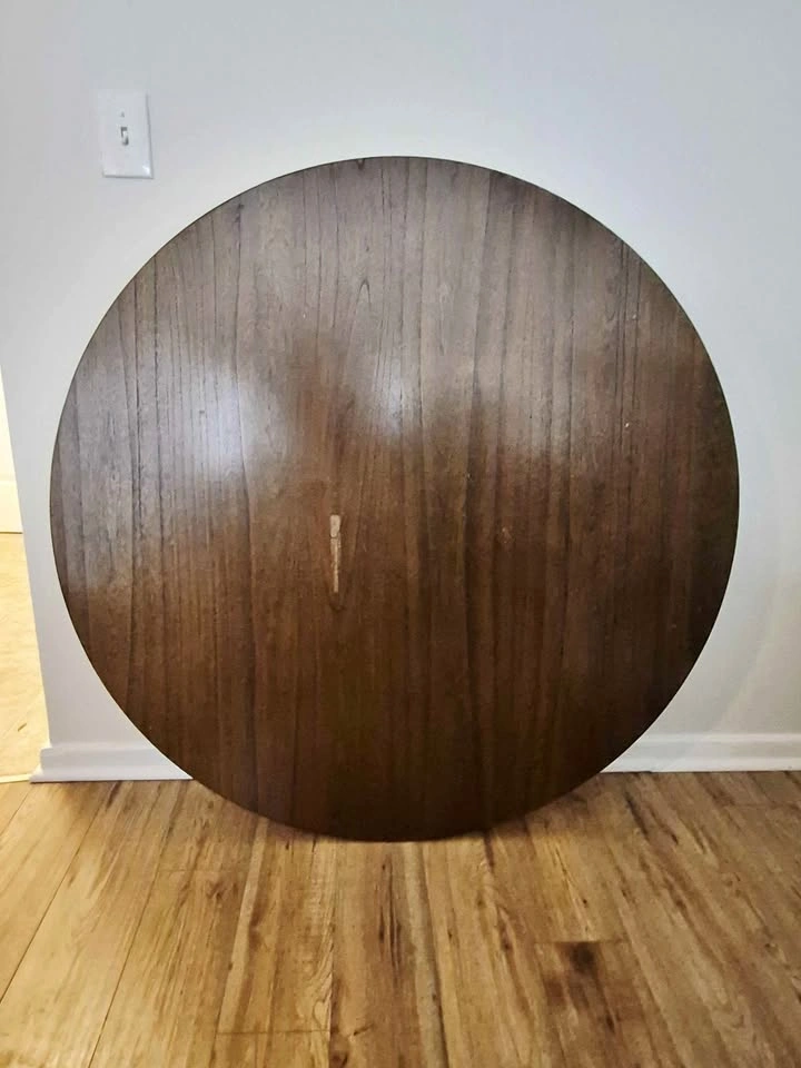Ashley Homestore Round Dinner Table With 4 Chairs