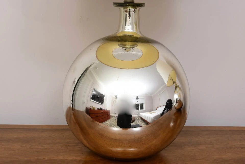 Pair of Mid-Century Modern Mercury Glass Table Lamps - photo 3