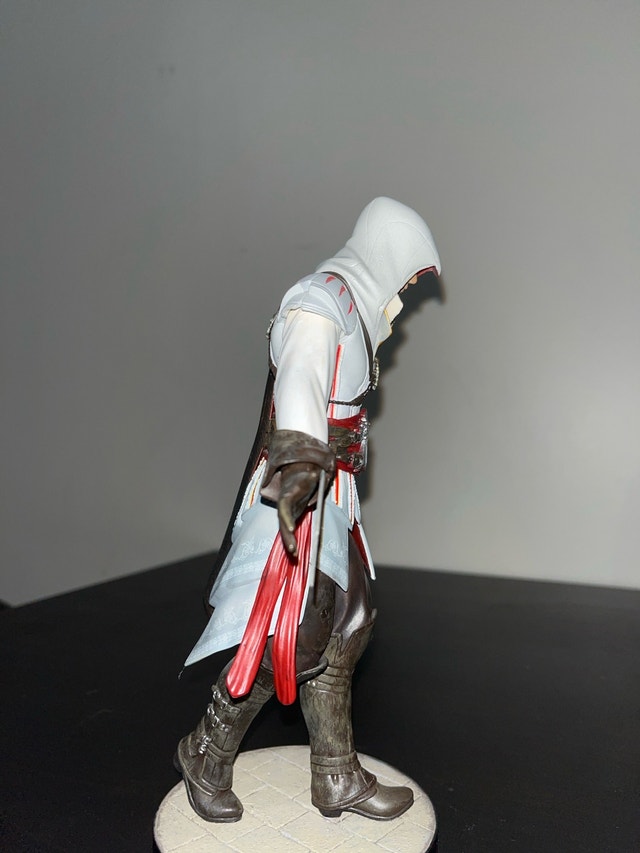 Assassins creed Ezio collectible figure - photo 2
