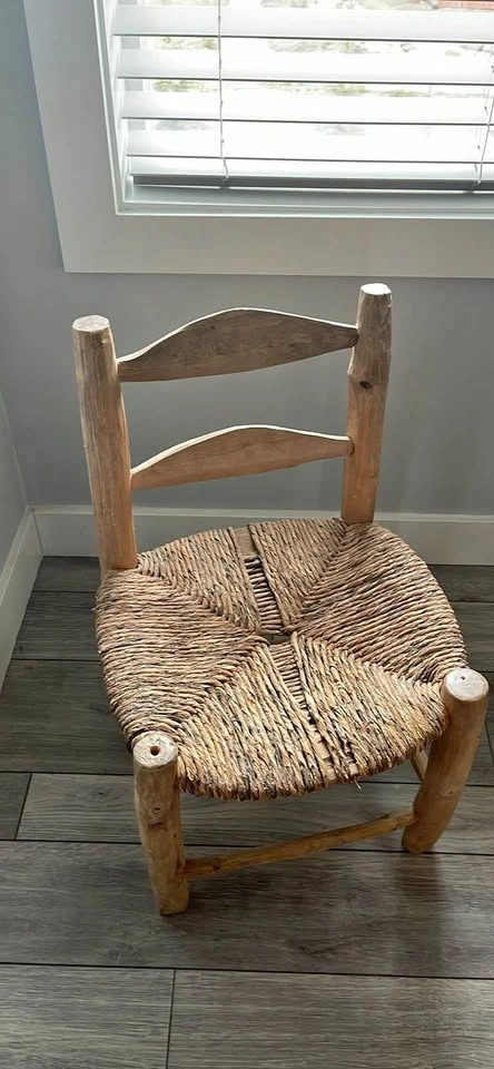 Kid size-Rustic Log Chair with Woven Rush Seat Planter